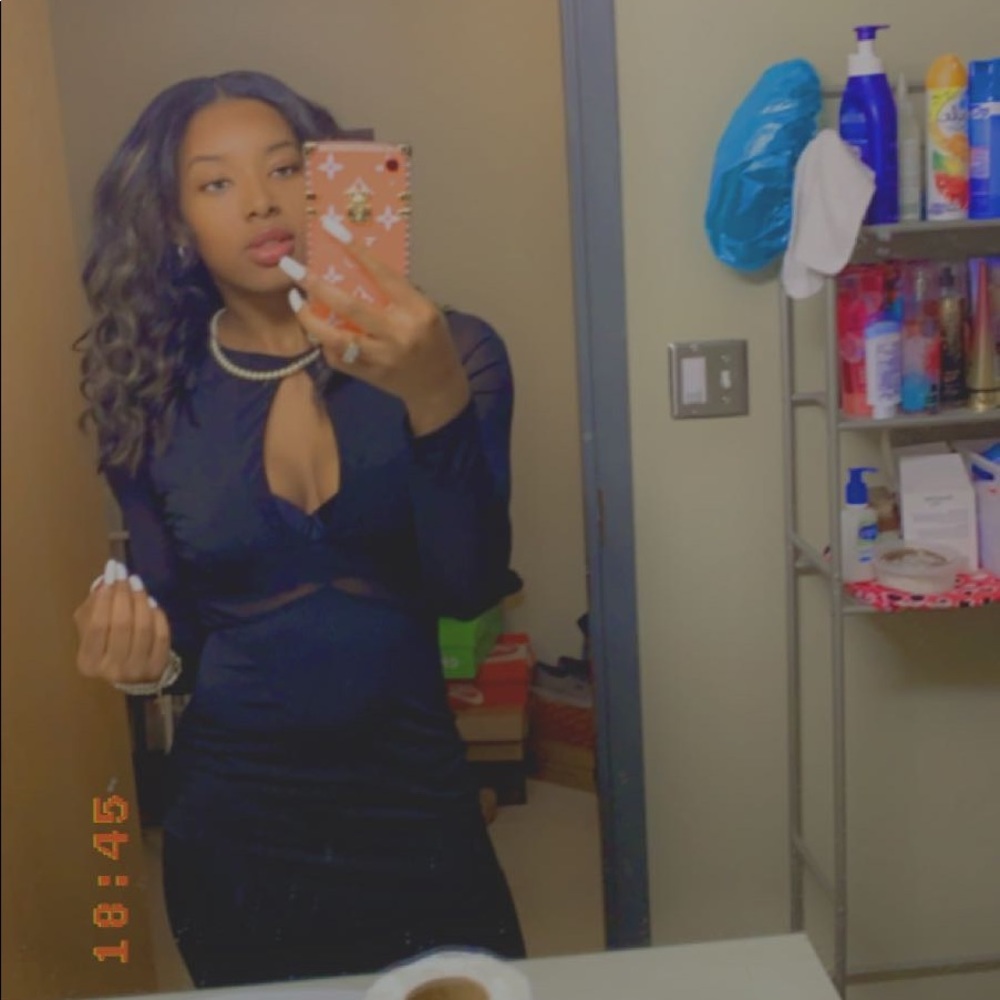Meet your Posher, Kaila
